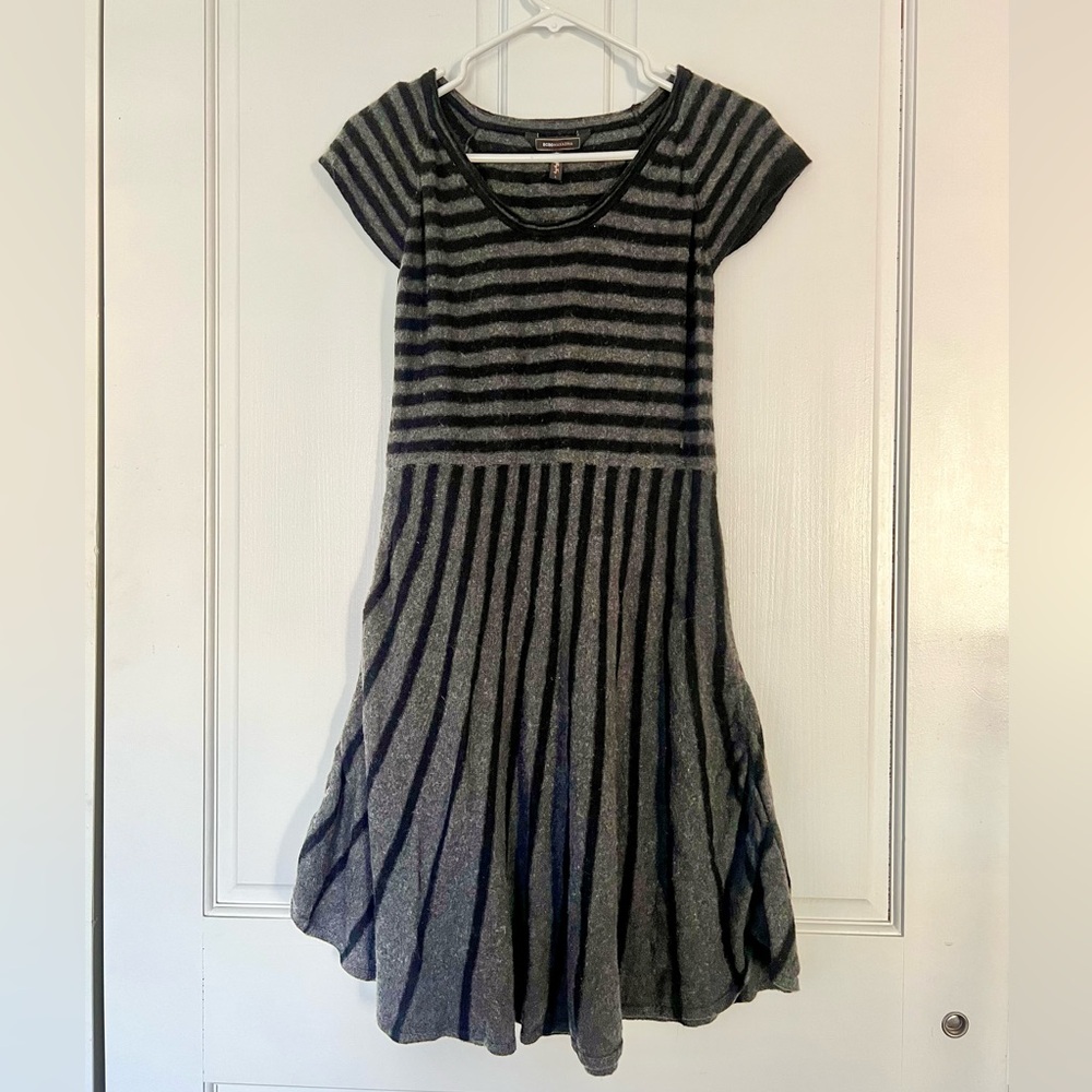 Vintage BCBG MaxAzria sweater dress. Size L but fits like an M.